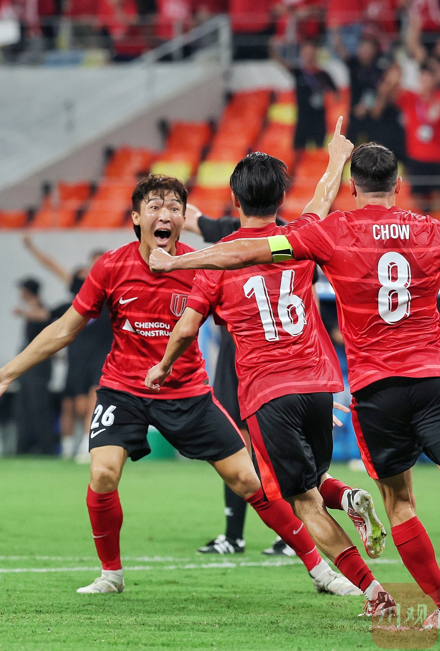 乐鱼官网-国际比赛日体能课后，成都蓉城迎来里程碑备战意甲，震撼外界，更衣室氛围转暖(成都举办的国际体育赛事)